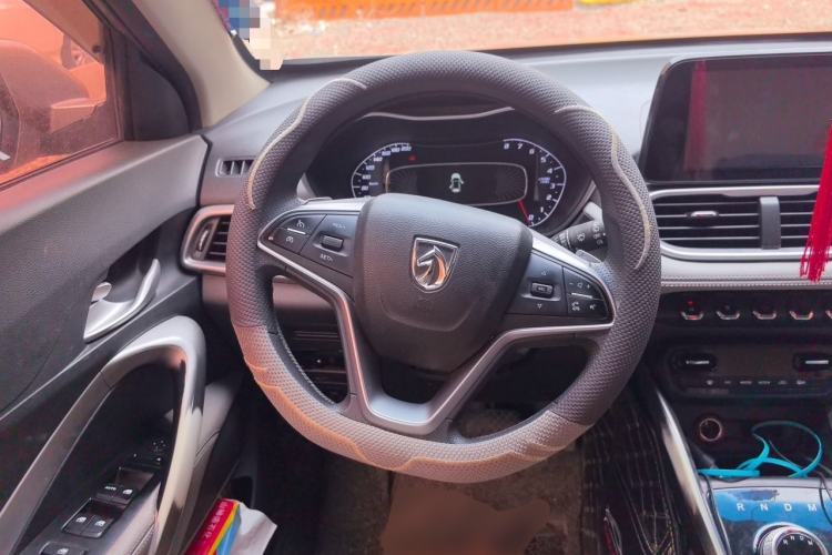 Used Baojun 510 2017 1.5L Automatic Fashion Model Steering Wheel