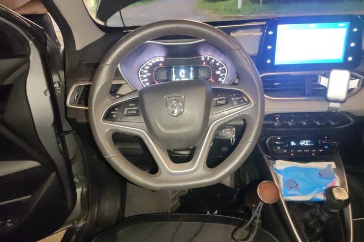 Used Baojun 510 2017 1.5L Manual Fashion Model Steering Wheel