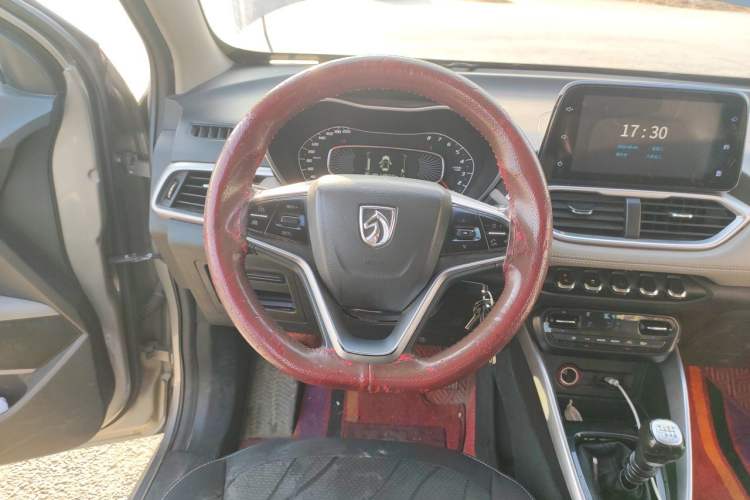 Used Baojun 510 2017 1.5L Manual Fashion Model Steering Wheel