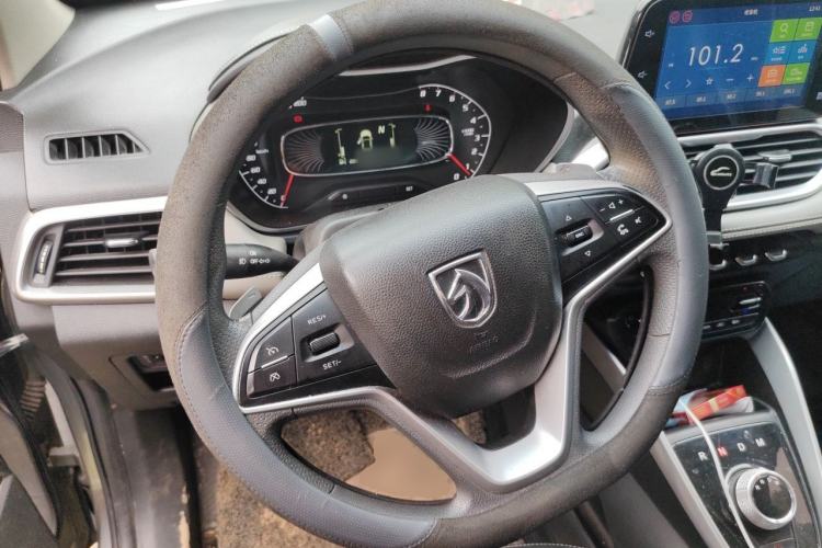 Used Baojun 510 2017 1.5L Automatic Fashion Model Steering Wheel