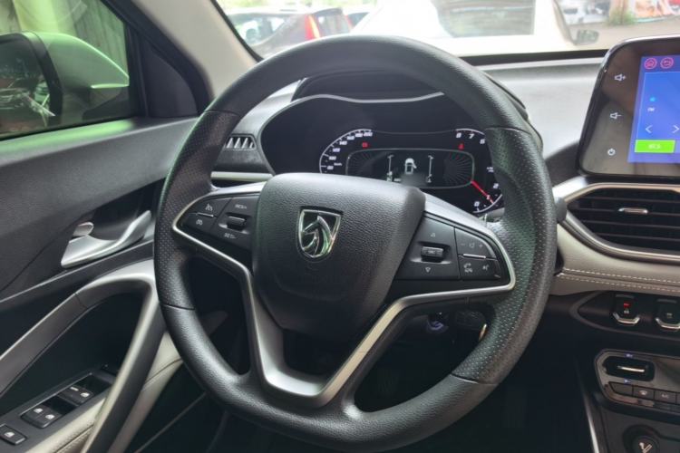 Used Baojun 510 2017 1.5L Manual Fashion Model Steering Wheel