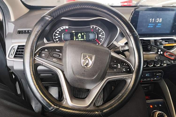 Used Baojun 510 2017 1.5L Automatic Fashion Model Steering Wheel