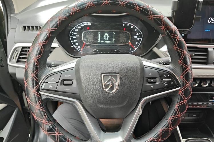 Used Baojun 510 2017 1.5L Manual Fashion Model Steering Wheel