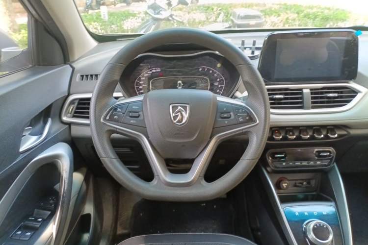 Used Baojun 510 2017 1.5L Automatic Fashion Model Steering Wheel