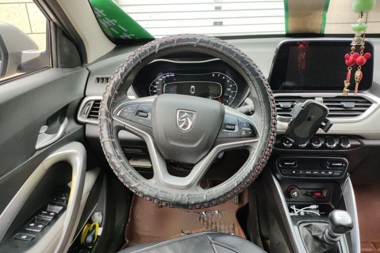 Used Baojun 510 2017 1.5L Manual Fashion Model Steering Wheel