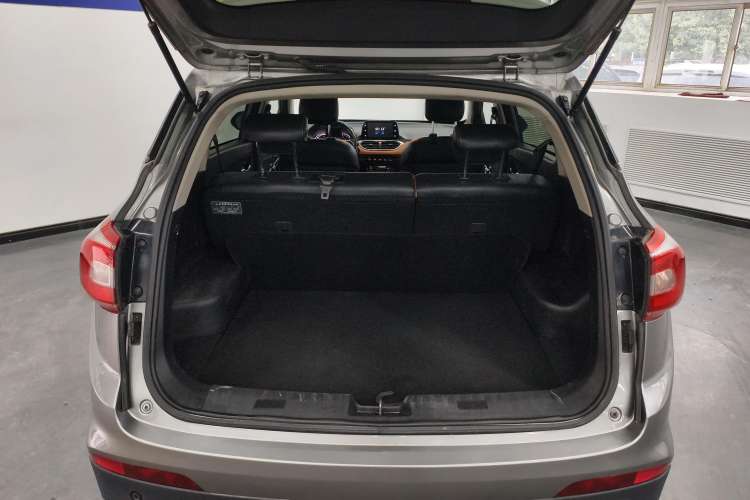 Used Baojun 510 2017 1.5L Automatic Luxury Model Trunk