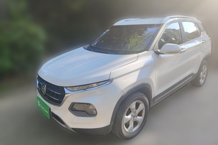 Ojetý Baojun 510 2017 1.5L Manual Fashion Model Guazi used car, China used car export, Used car for sale, Used cars, Cheapest cars for sale