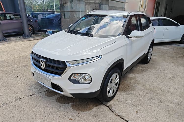 Used Baojun 510 2017 1.5L manual Comfort trim Guazi used car, China used car export, Used car for sale, Used cars, Cheapest cars for sale