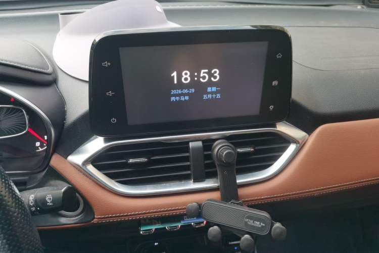 Used Baojun 510 2017 1.5L Automatic Luxury Model Audio And AC Panel