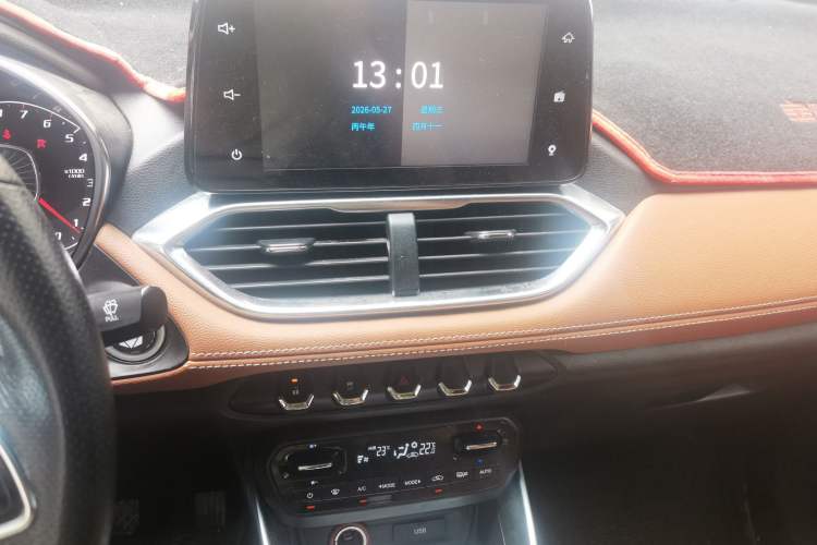 Used Baojun 510 2017 1.5L Automatic Luxury Model Audio And AC Panel