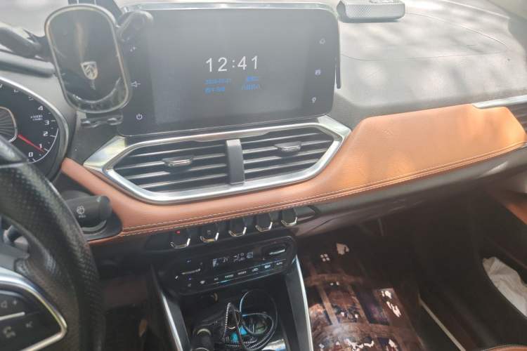 Used Baojun 510 2017 1.5L Manual Luxury Model Audio And AC Panel