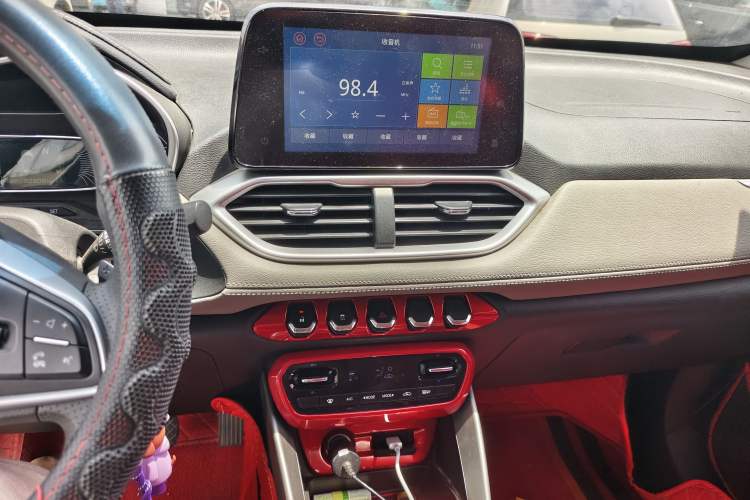 Used Baojun 510 2017 1.5L Automatic Fashion Model Audio And AC Panel