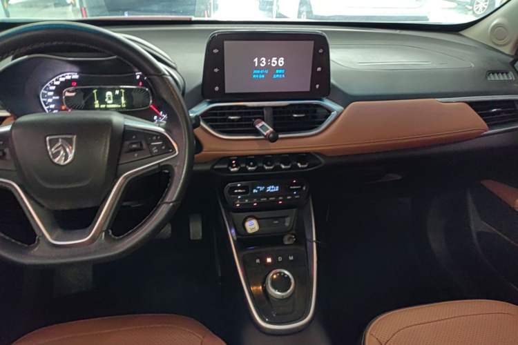 Used Baojun 510 2017 1.5L Automatic Luxury Model Audio And AC Panel