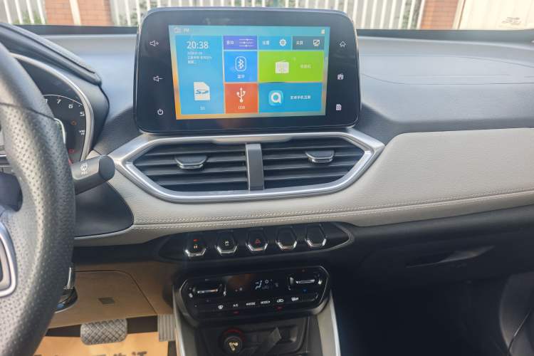 Used Baojun 510 2017 1.5L Automatic Fashion Model Audio And AC Panel