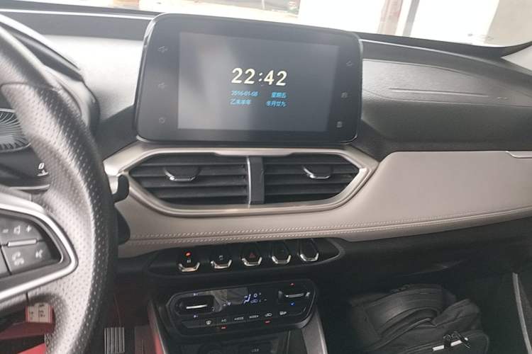 Used Baojun 510 2017 1.5L Manual Fashion Model Audio And AC Panel