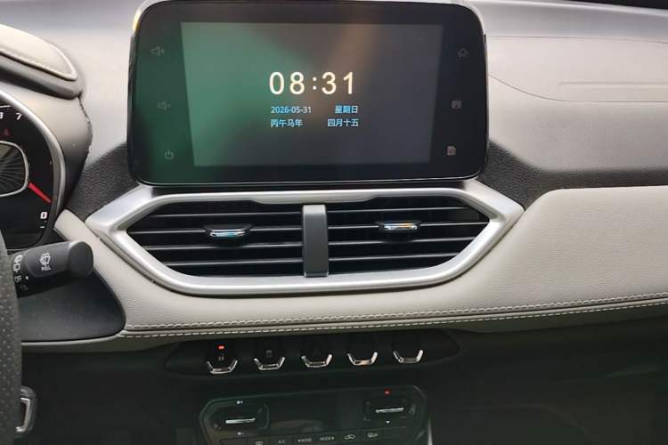 Used Baojun 510 2017 1.5L Manual Fashion Model Audio And AC Panel