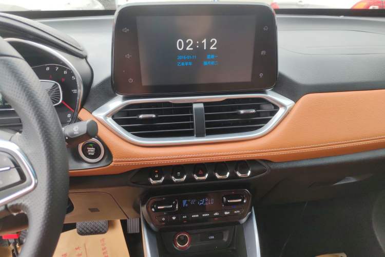 Used Baojun 510 2017 1.5L Automatic Luxury Model Audio And AC Panel