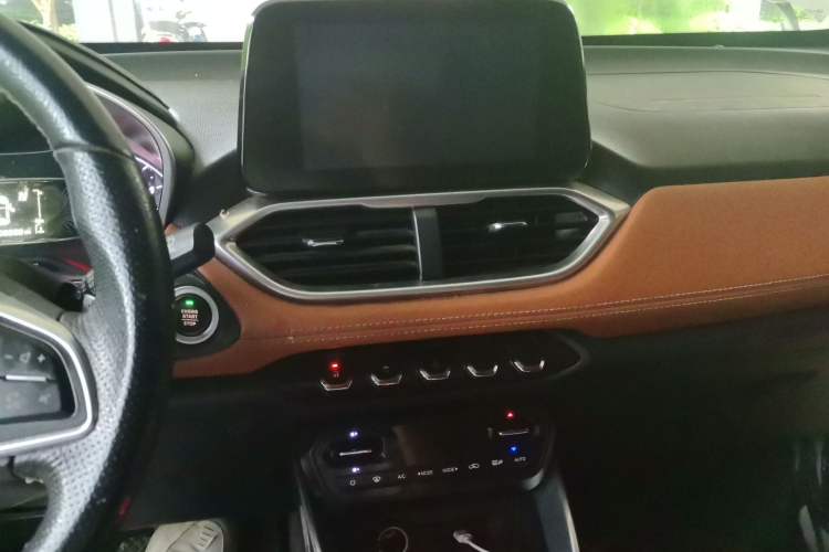Used Baojun 510 2017 1.5L Automatic Luxury Model Audio And AC Panel