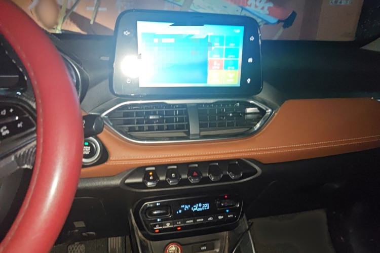 Used Baojun 510 2017 1.5L Manual Luxury Model Audio And AC Panel