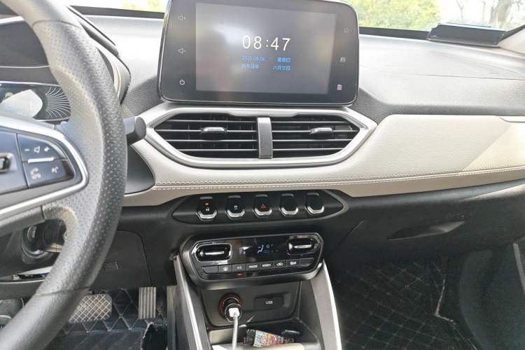 Used Baojun 510 2017 1.5L Automatic Fashion Model Audio And AC Panel
