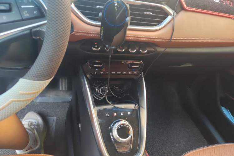 Used Baojun 510 2017 1.5L Automatic Luxury Model Audio And AC Panel