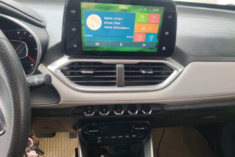 Used Baojun 510 2017 1.5L Automatic Fashion Model Audio And AC Panel