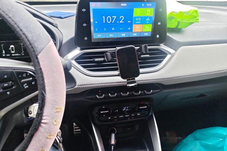 Used Baojun 510 2017 1.5L Manual Fashion Model Audio And AC Panel