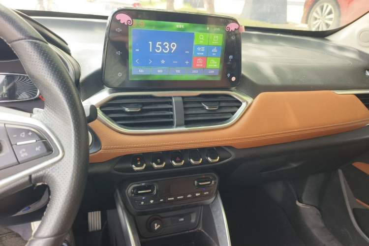 Used Baojun 510 2017 1.5L Automatic Luxury Model Audio And AC Panel