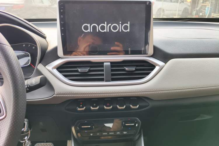 Used Baojun 510 2017 1.5L Automatic Fashion Model Audio And AC Panel