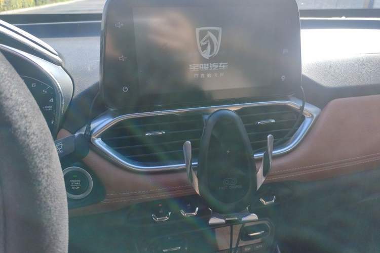 Used Baojun 510 2017 1.5L Manual Luxury Model Audio And AC Panel