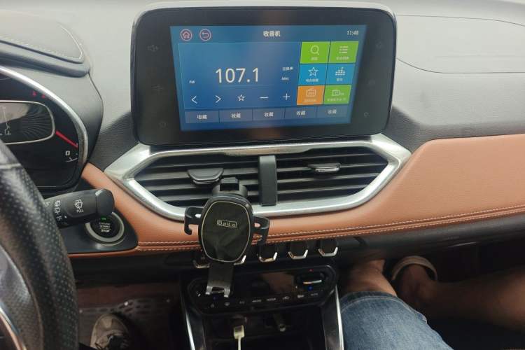 Used Baojun 510 2017 1.5L Manual Luxury Model Audio And AC Panel