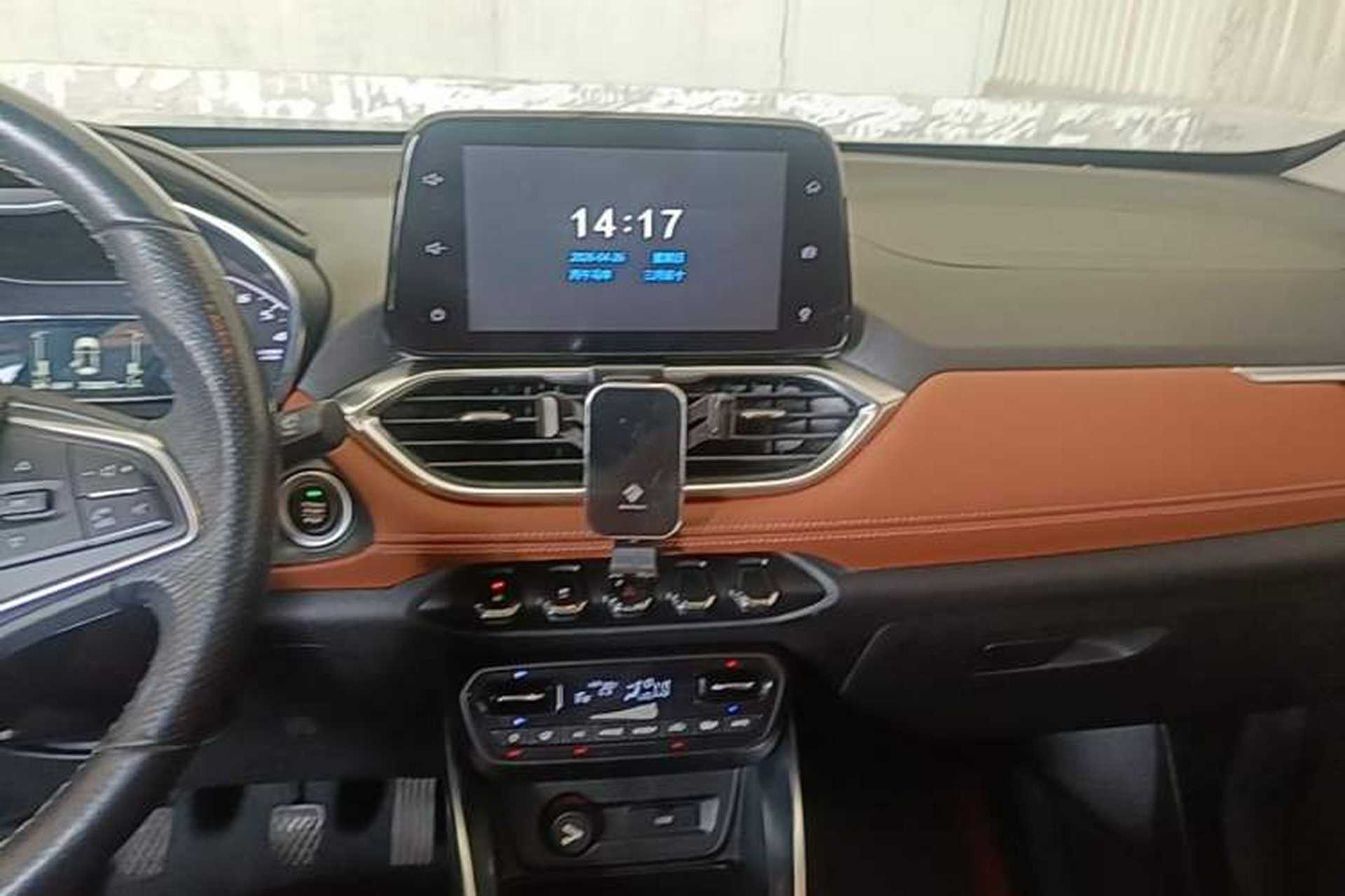 Used Baojun 510 2017 1.5L Manual Luxury Model Audio And AC Panel
