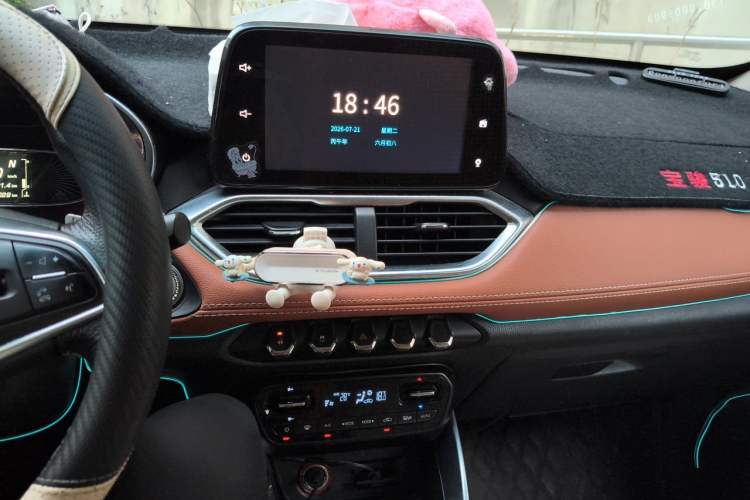 Used Baojun 510 2017 1.5L Automatic Luxury Model Audio And AC Panel