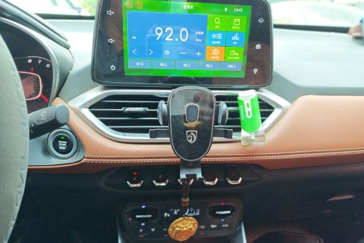 Used Baojun 510 2017 1.5L Manual Luxury Model Audio And AC Panel