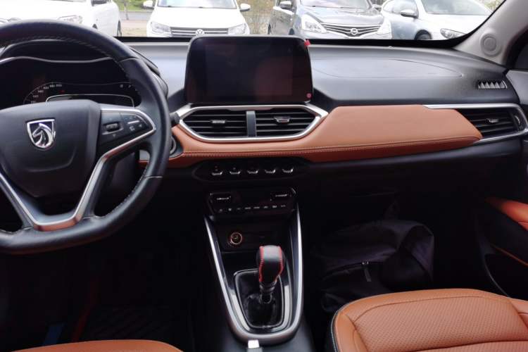 Used Baojun 510 2017 1.5L Manual Luxury Model Audio And AC Panel