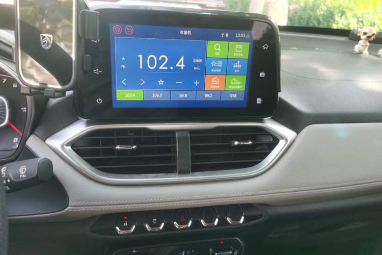 Used Baojun 510 2017 1.5L Manual Fashion Model Audio And AC Panel