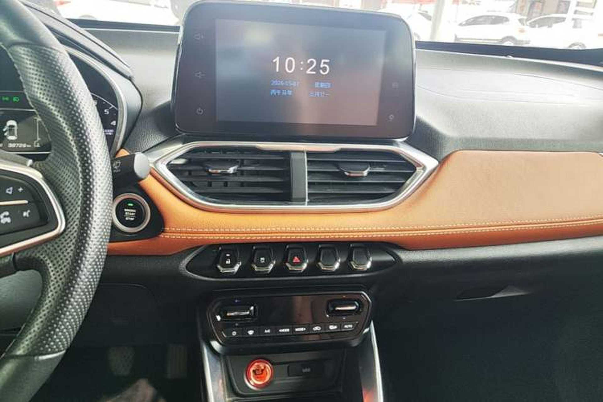 Used Baojun 510 2017 1.5L Manual Luxury Model Audio And AC Panel