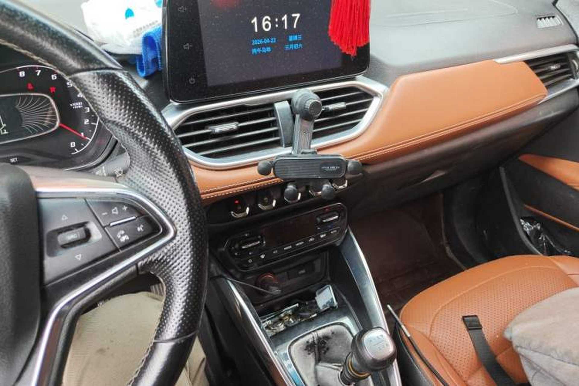 Used Baojun 510 2017 1.5L Manual Fashion Model Audio And AC Panel