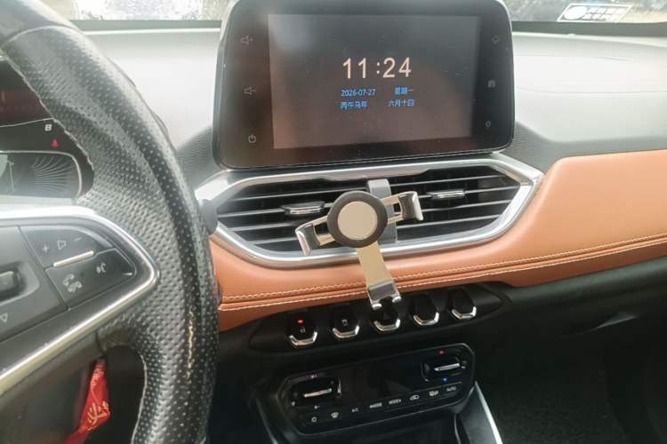 Used Baojun 510 2017 1.5L Manual Luxury Model Audio And AC Panel