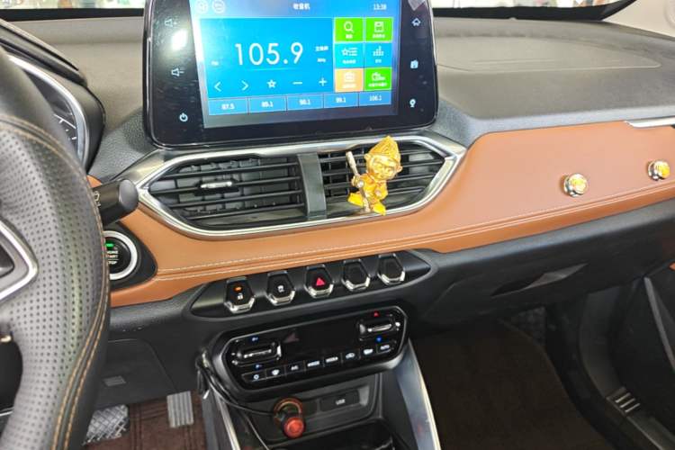 Used Baojun 510 2017 1.5L Automatic Luxury Model Audio And AC Panel