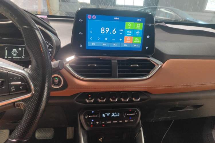 Used Baojun 510 2017 1.5L Automatic Luxury Model Audio And AC Panel
