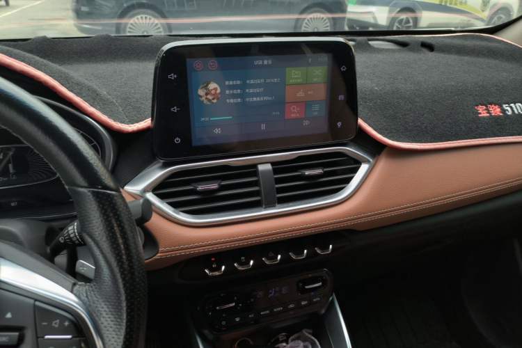 Used Baojun 510 2017 1.5L Automatic Luxury Model Audio And AC Panel