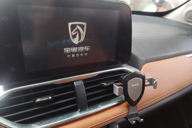 Used Baojun 510 2017 1.5L Automatic Luxury Model Audio And AC Panel