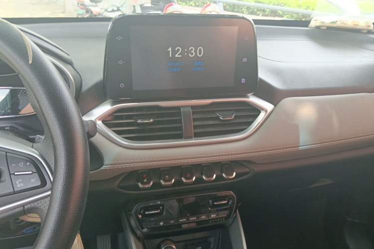 Used Baojun 510 2017 1.5L Automatic Fashion Model Audio And AC Panel
