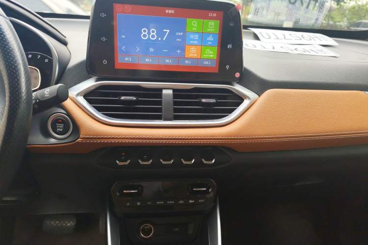 Used Baojun 510 2017 1.5L Automatic Luxury Model Audio And AC Panel