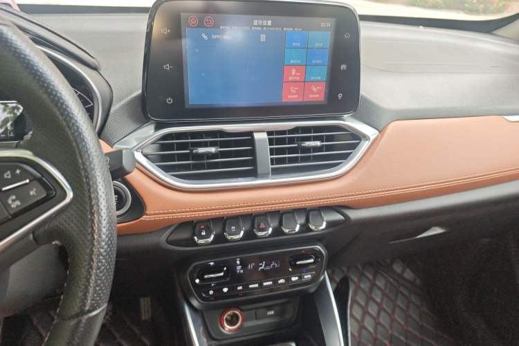 Used Baojun 510 2017 1.5L Automatic Luxury Model Audio And AC Panel