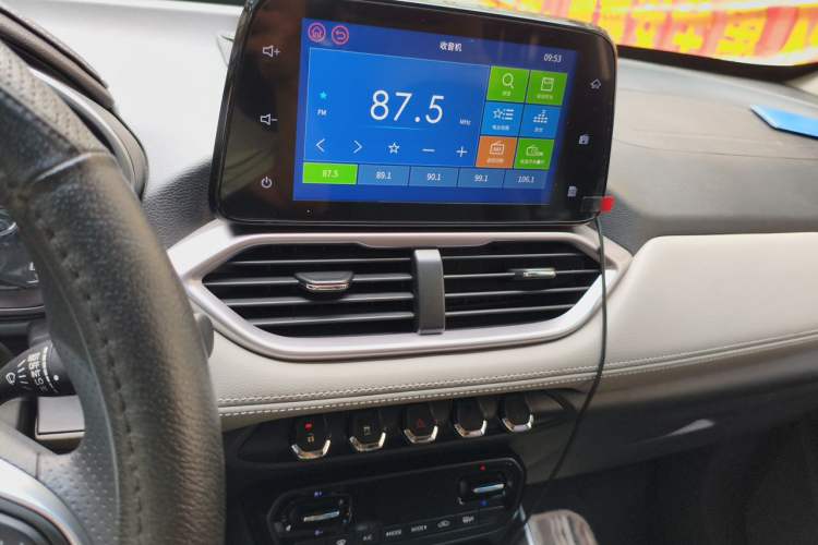 Used Baojun 510 2017 1.5L Manual Fashion Model Audio And AC Panel