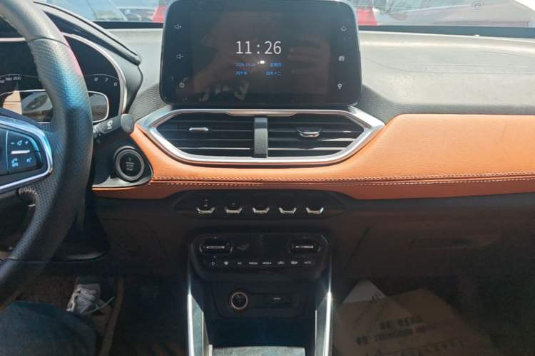 Used Baojun 510 2017 1.5L Manual Luxury Model Audio And AC Panel