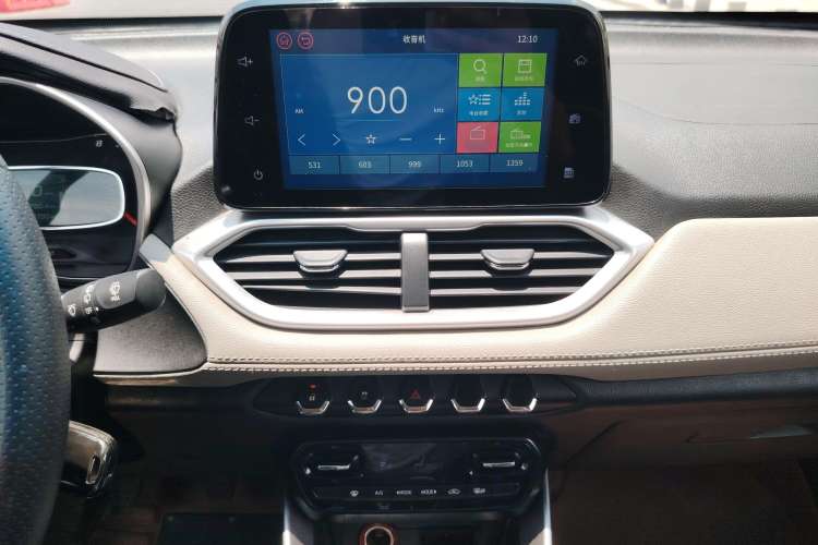Used Baojun 510 2017 1.5L Manual Fashion Model Audio And AC Panel
