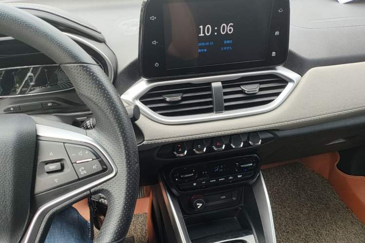 Used Baojun 510 2017 1.5L Manual Fashion Model Audio And AC Panel